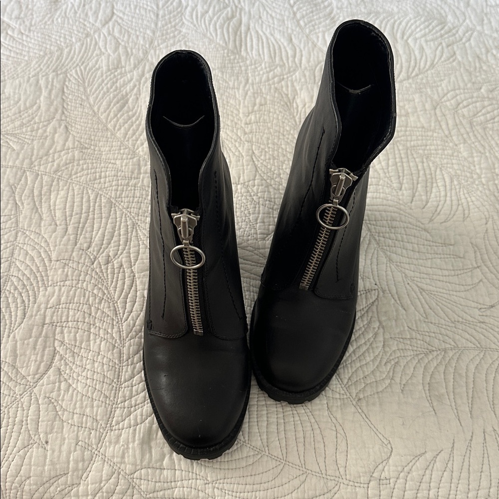 BCBG Pilar Block Heel Bootie with front zipper SIZE 8.5